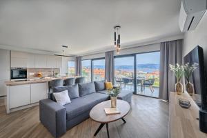 Aqualis Vista -Comfort Meets Stunning Scenery