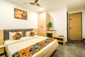 FabHotel Prime Adhirath Grand - 400M from Durgam Cheruvu Metro Station, Madhapur