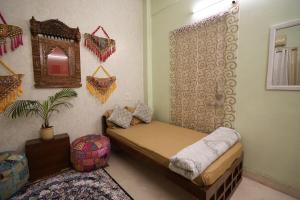 Sams Apt- Majestic 3BHK, Prabhat Rd, Deccan