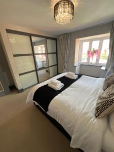 Luxury Durham Home in DH1, Free Parking, No Fees