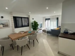 Magnifique T4 alata - Алата