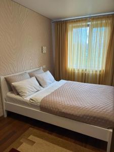 Двокімнатні апартаменти в парковій зоні,провулок Бульварний,12 ,два великих Смарт TV, преміум підписки YouTube та онлайн-кінотеатрів,ЗВІТНІ Д