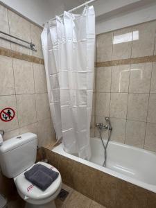 Acropolis Calm Escape-Central 2 min from the metro