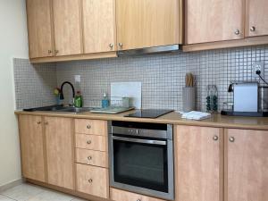 Acropolis Calm Escape-Central 2 min from the metro