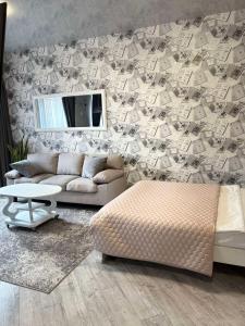 Просторі LUX апартаменти на центральному проспекті, програвач вінілу з платівками, великий Smart TV,преміум-підписки YouTube та онлайн-кінотеат?