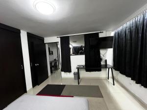 Modern Stay near Lleras Park