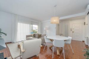 Milenial Immo Llotja Apartamento a 100 mts de la playa de Roses