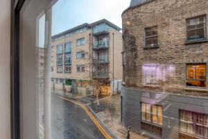 Blueground Shoreditch open nr market dining LON-443