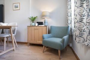 Riverside - Quaint County Cottage overlooking the Beck