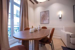 Luxury one bedroom flat near Le Louvre I