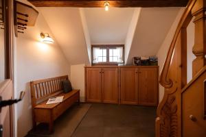 Hofer Hitt Rooms Apartments