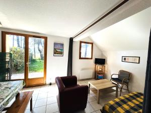 Maisonnette 6 pers- Piscine commune - Plage à 500 m- LOEIZ