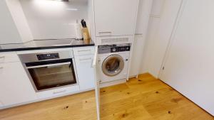 Sunny studio in the city center - Sun 2