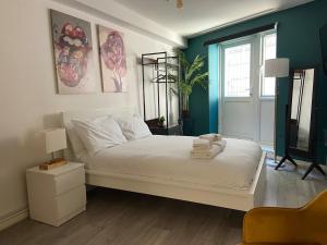 Serviced Apartments - Deluxe Double Studio