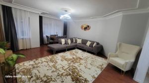 شقه الأحلام بمنطقة شيشلى ثلاث غرف وصالون