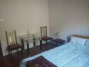 Pansion Lazaros - 尼姆法奥