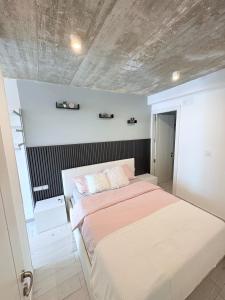 Paceville - 4A - Seaview 2BR, Near Beach & Bars