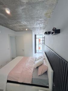 Paceville - 4A - Seaview 2BR, Near Beach & Bars