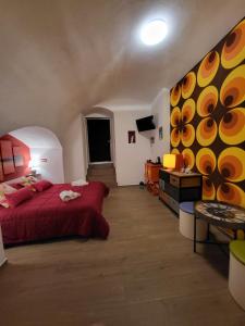 Le Segrete del pozzo 80s Room