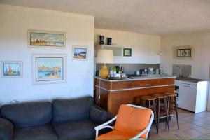 Villa avec grande terrasse vue mer