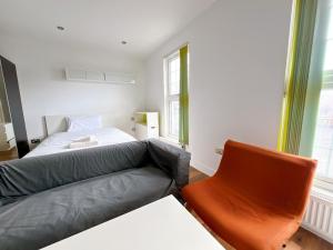 Cosy Studio with Convenient Access to Town Center Pass the Keys