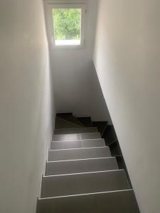 Villa avec piscine proche mer et colline