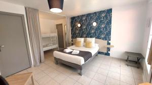 Hotels Logis Hotel La Rosiere----Situe entre BAYEUX et ARROMANCHES : photos des chambres