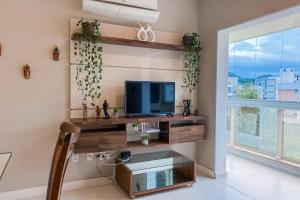 Espaçoso Apt com 3 Quartos na Praia de Palmas 0322