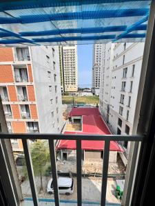 Căn Hộ Nhìn Ra Biển (Apartment with Sea View)