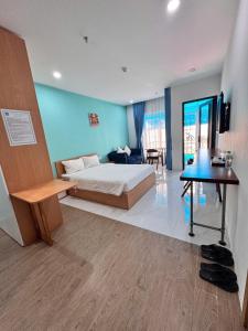 Căn Hộ Nhìn Ra Biển (Apartment with Sea View)