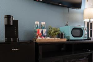 Charming 1BD-1BA King Suite-Near the Strip - Stairs Required - FREE TICKETS INCLUDED - CL-1M