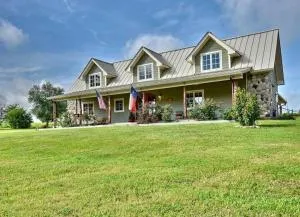 Rose Hill Farms- Relax at Your 12 Acre Farmhouse Retreat ! - Chappell Hill