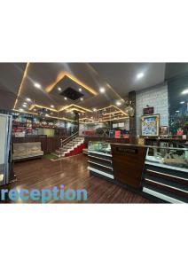 Hotel Saket !! Couple Friendly Family Hotel !!