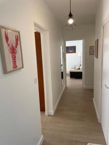 Maison au calme rénovée plain-pied, hyper centre ville Perros