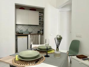 Lovely cozy Studio apartment on La Spezia most loved historic staircase In centro e a 6 minuti dalla stazione