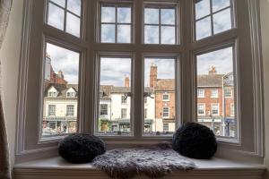 Central Tything Worcester Apartment - Free Parking