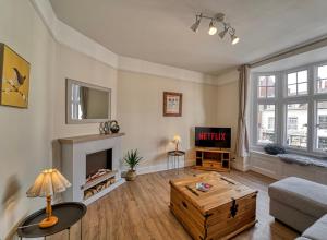 Central Tything Worcester Apartment - Free Parking