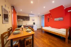 Dora's happy apartment - Mantoúkion