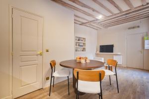 Appartement lumineux Marais 2 chambres