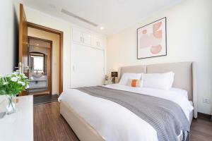 LandmarkPlus Vinhomes CityView Highfloor Bathtub