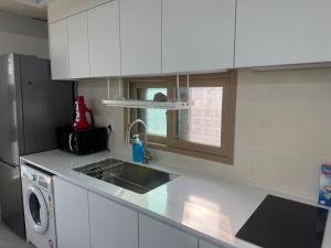 701, Seongsu Station Jungnangcheon Cherry Blossom Road Han River airport bus