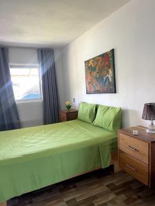 Apartamento Danis Ghest House con piscina