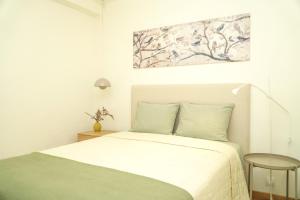 Stanchion Apartment