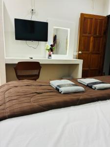 Apartment Wat Sawang Arom 35