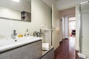 Cozy 1 bedroom apartment in Viale Monza