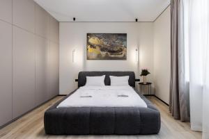 Royal apartment on Kulisha 6