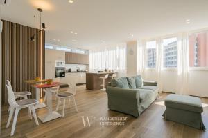 Wanderlust Experience STONE House