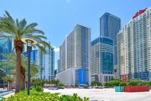 Exclusive 1BR Apartment on 35th floor