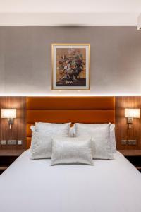 Single Room room in The Castleton Hotel