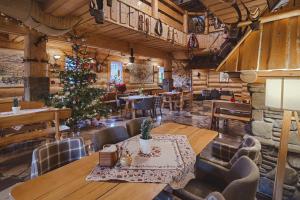 Domki Zajazd Furmański Zakopane - bezpłatnie sauna dla każdego domku, prywatne jacuzzi w dwóch domkach